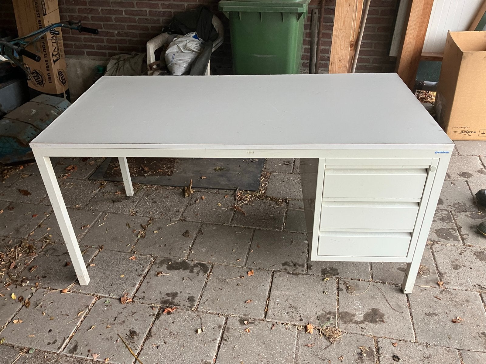 Stevig metalen bureau met lades - 150x75 cm, Ophalen, Met lades, Gebruikt, Metaal