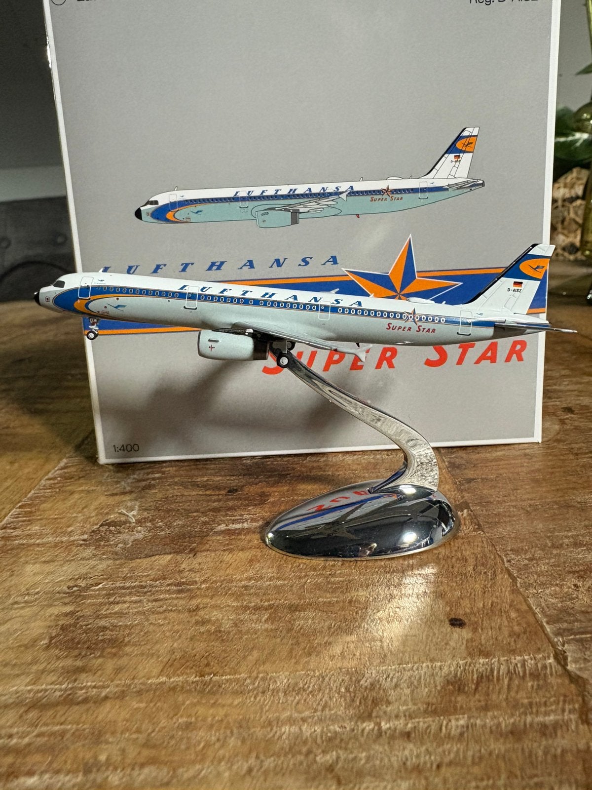 1:400 Airbus  A321-200, Ophalen of Verzenden, Zo goed als nieuw, Schaalmodel