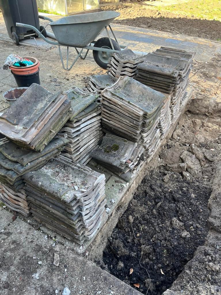 Gebruikte dakpannen en nokvorsten - Diverse partij, Steen of Klei, Ophalen of Verzenden, Zo goed als nieuw, 15 m² of meer
