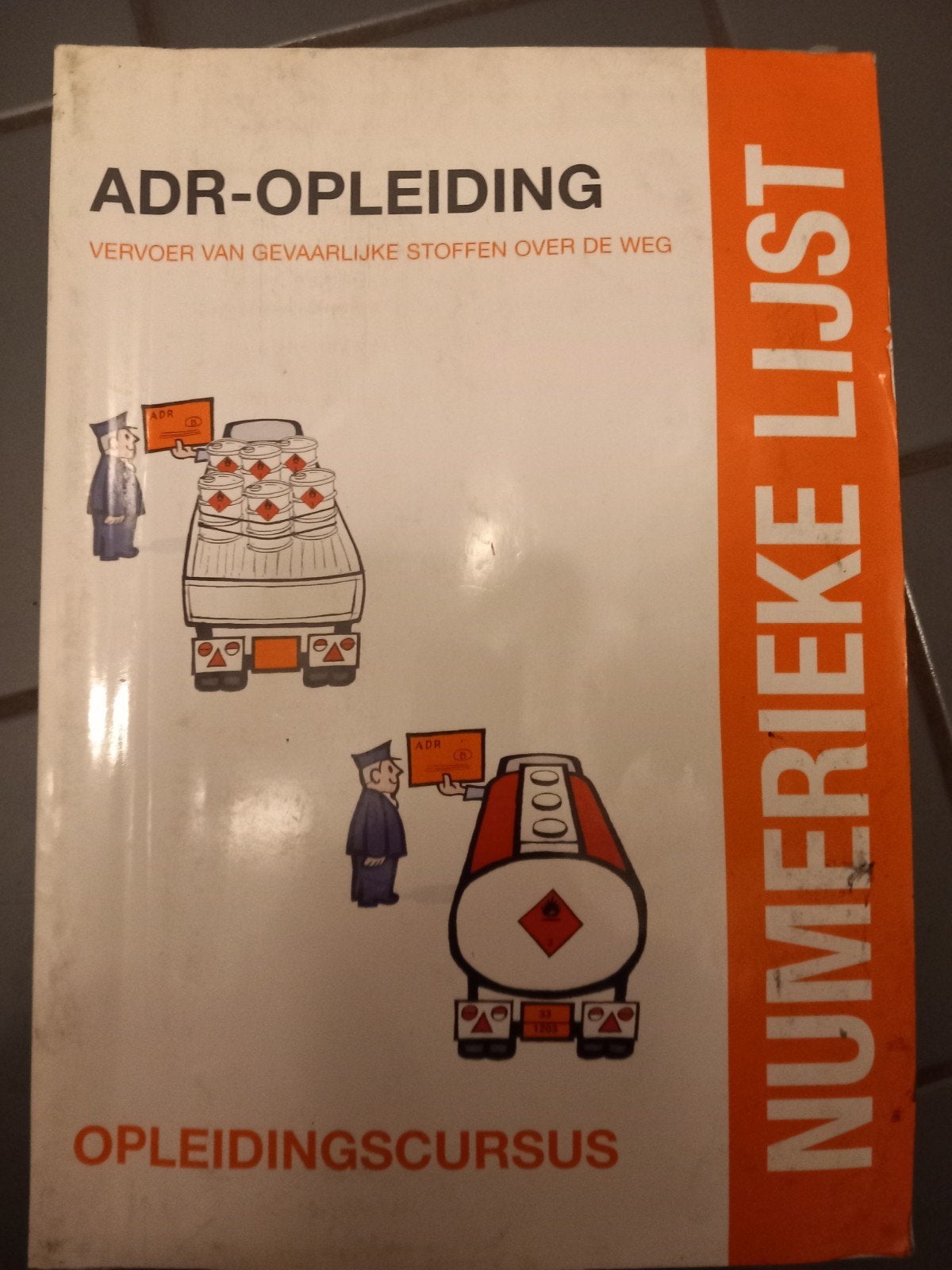 ADR Opleiding gevaarlijke stoffen boeken, Ophalen of Verzenden, Beta, Gelezen, Niet van toepassing