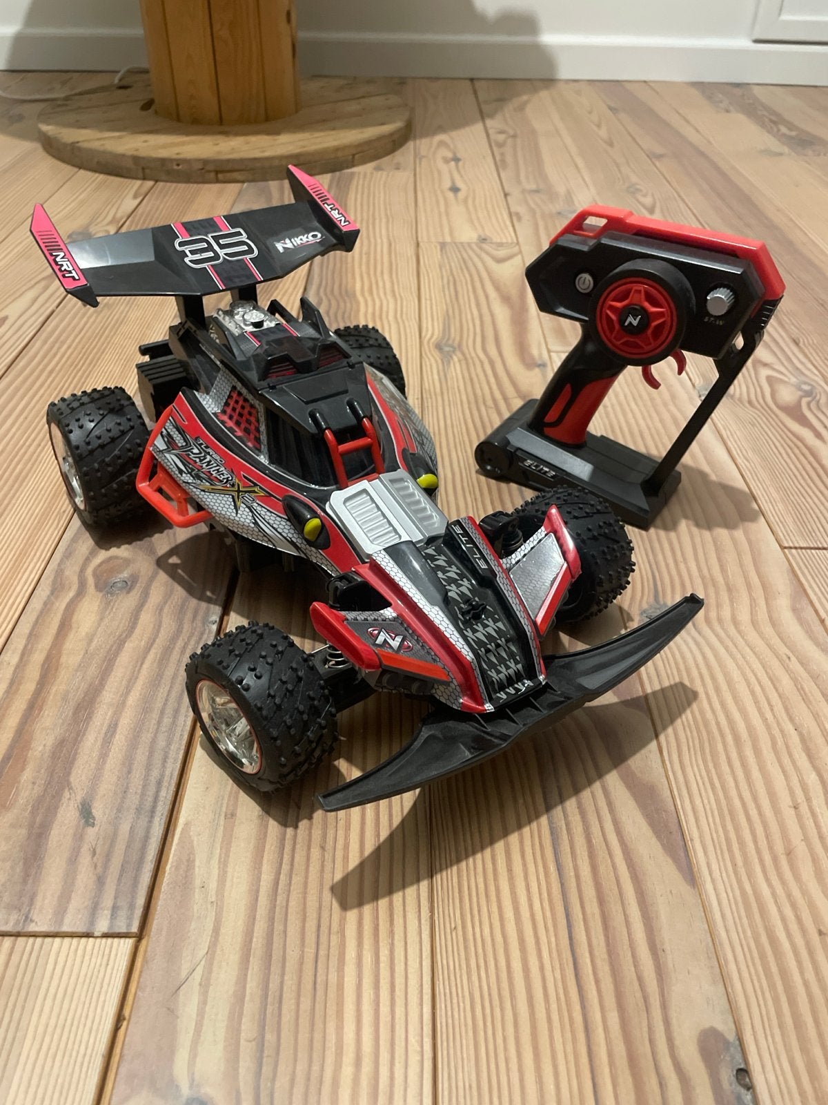 Nikko RC Auto Offroad met Afstandsbediening, Hobby en Vrije tijd, Modelbouw | Radiografisch | Auto's, Gebruikt, Auto offroad, RTR (Ready to Run)