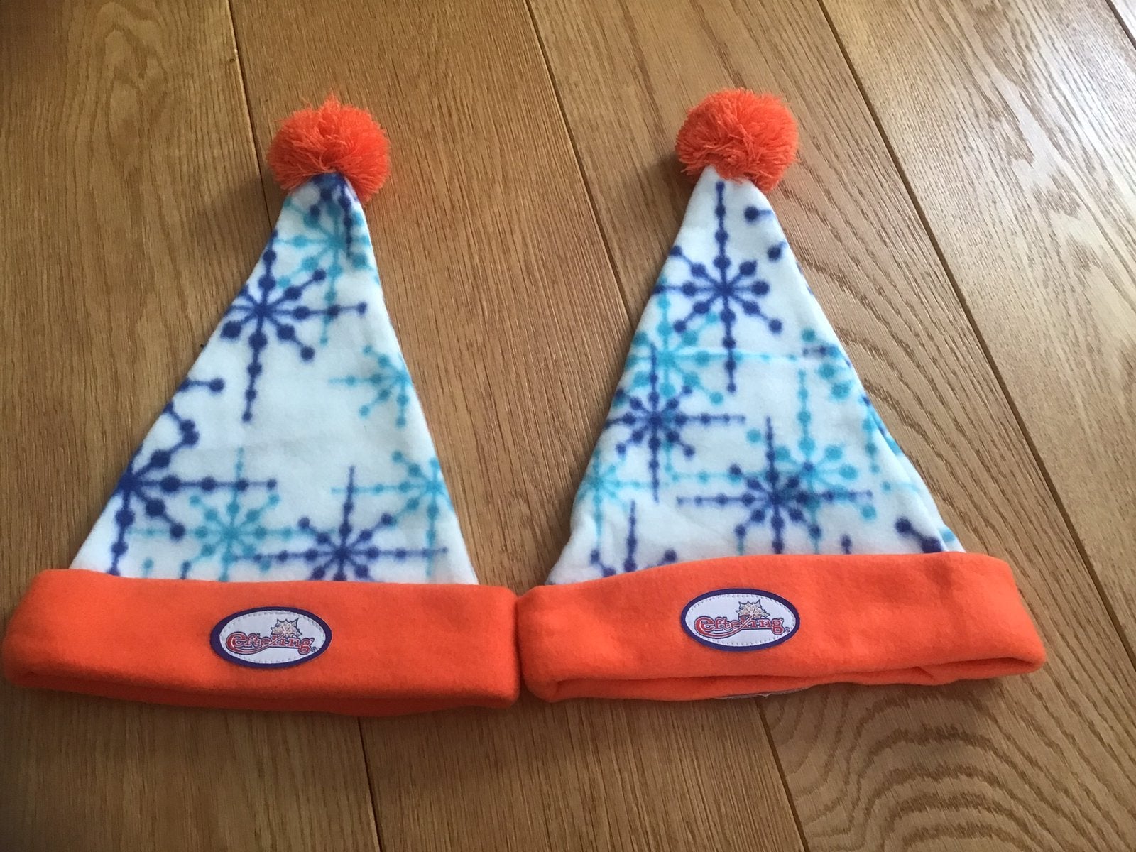 NIEUW. 2x winter Efteling / Unox muts., Ophalen of Verzenden, Nieuw, Kleding