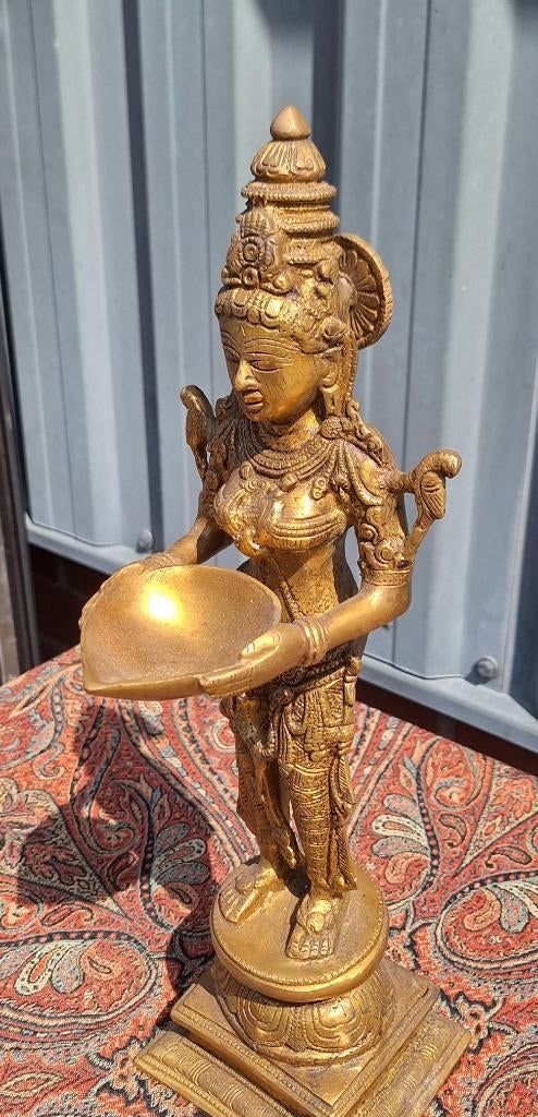 Massief bronzen beeld van Hindoe Godin Lakshmi Dīpālakṣmī, Gebruikt, ., Ophalen of Verzenden, .