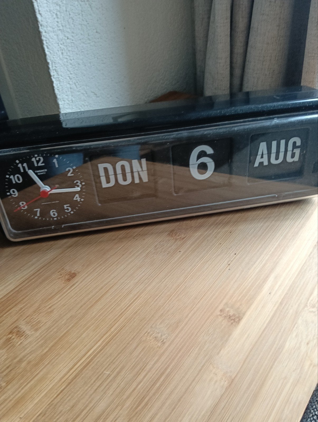Dementie ouderen ondersteuning klok, Ophalen