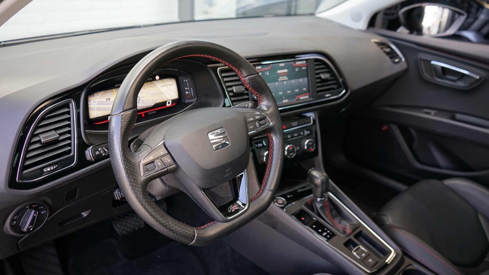 Seat Leon FR 2.0 TSI AUTOMAAT|ACC|BEATS|CAMERA|CLIMA|FULL LE, Gebruikt, Zwart, 1984 cc, Leon