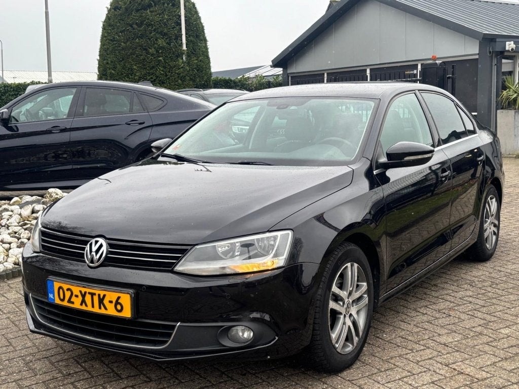 Volkswagen Jetta 1.6 TDI Highline DSG Automaat 2012 Trekhaak, Euro 5, Gebruikt, 4 cilinders, Bedrijf