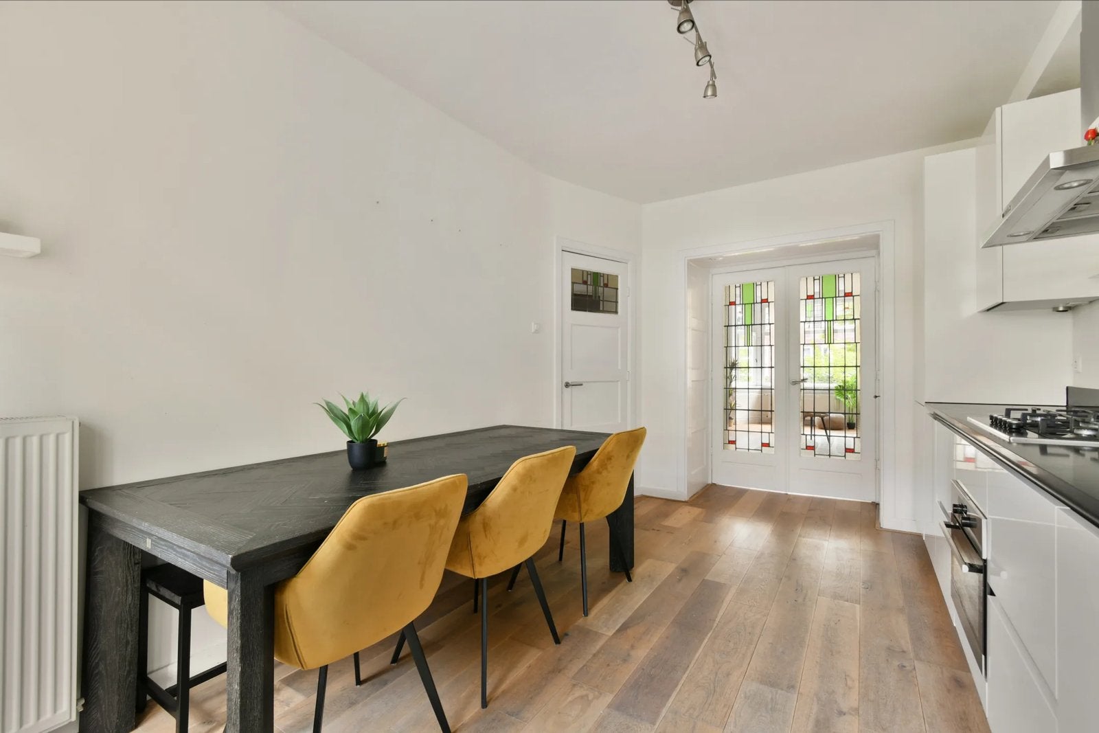 Rivièra Maison Belmont eettafel + bank + 3 gele stoelen, Ophalen, Gebruikt, Eikenhout, 200 cm of meer