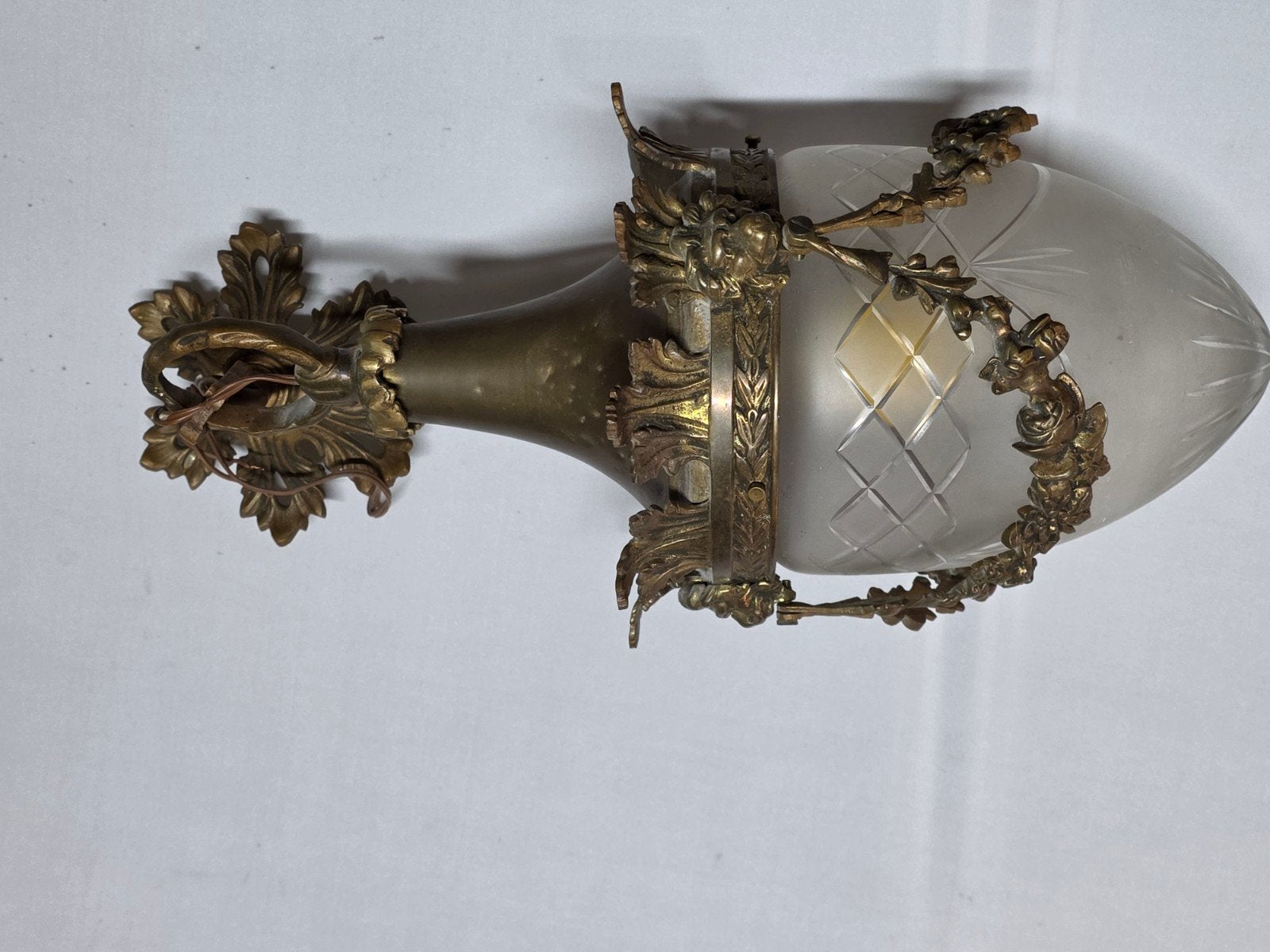 Antieke bronzen hanglamp met geslepen glas, Ophalen of Verzenden