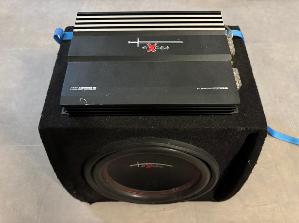 Bas box met versterker van Xcalibur 2000 wat, Ophalen of Verzenden, Zo goed als nieuw