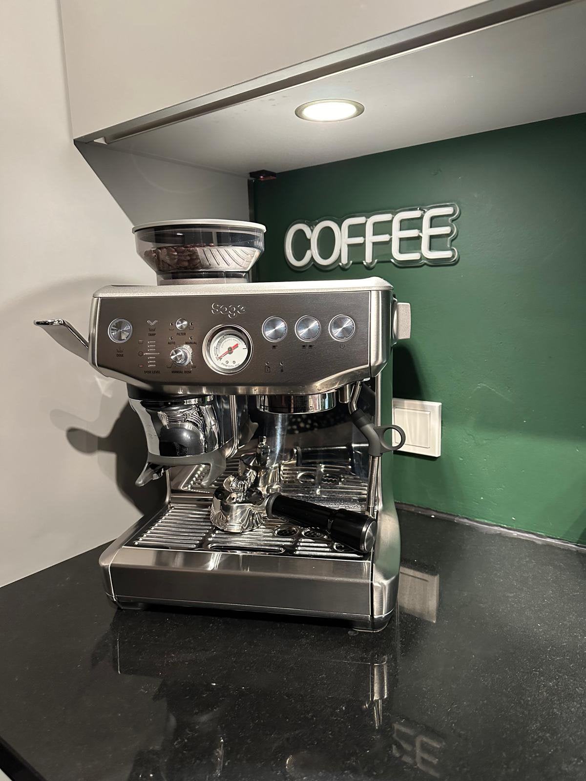 Sage Barista Express Impress - RVS - 1 jaar oud, Ophalen, Zo goed als nieuw, Sage, Overige typen