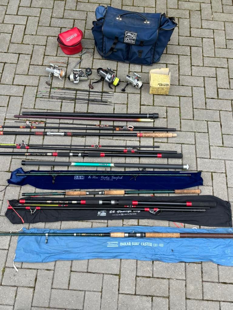 Partij vintage visspullen Carbon hengels D.A.M en molens, Ophalen, Zo goed als nieuw, Molen