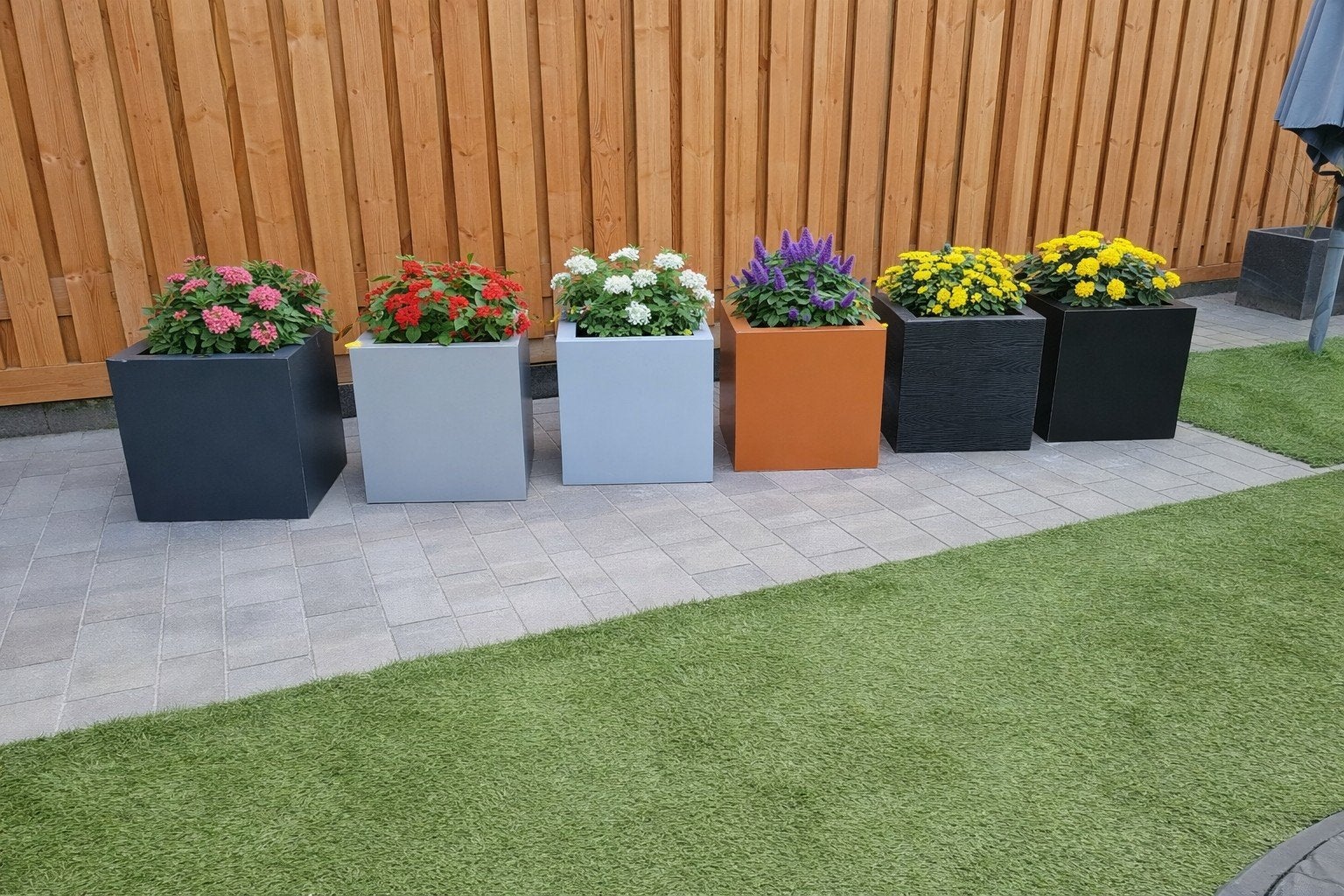 Actie: 2x 50x50x50 Plantenbakken incl. bodemplaat, Tuin en Terras, Bloembakken en Plantenbakken, Ophalen, Nieuw, Hout, Balkon
