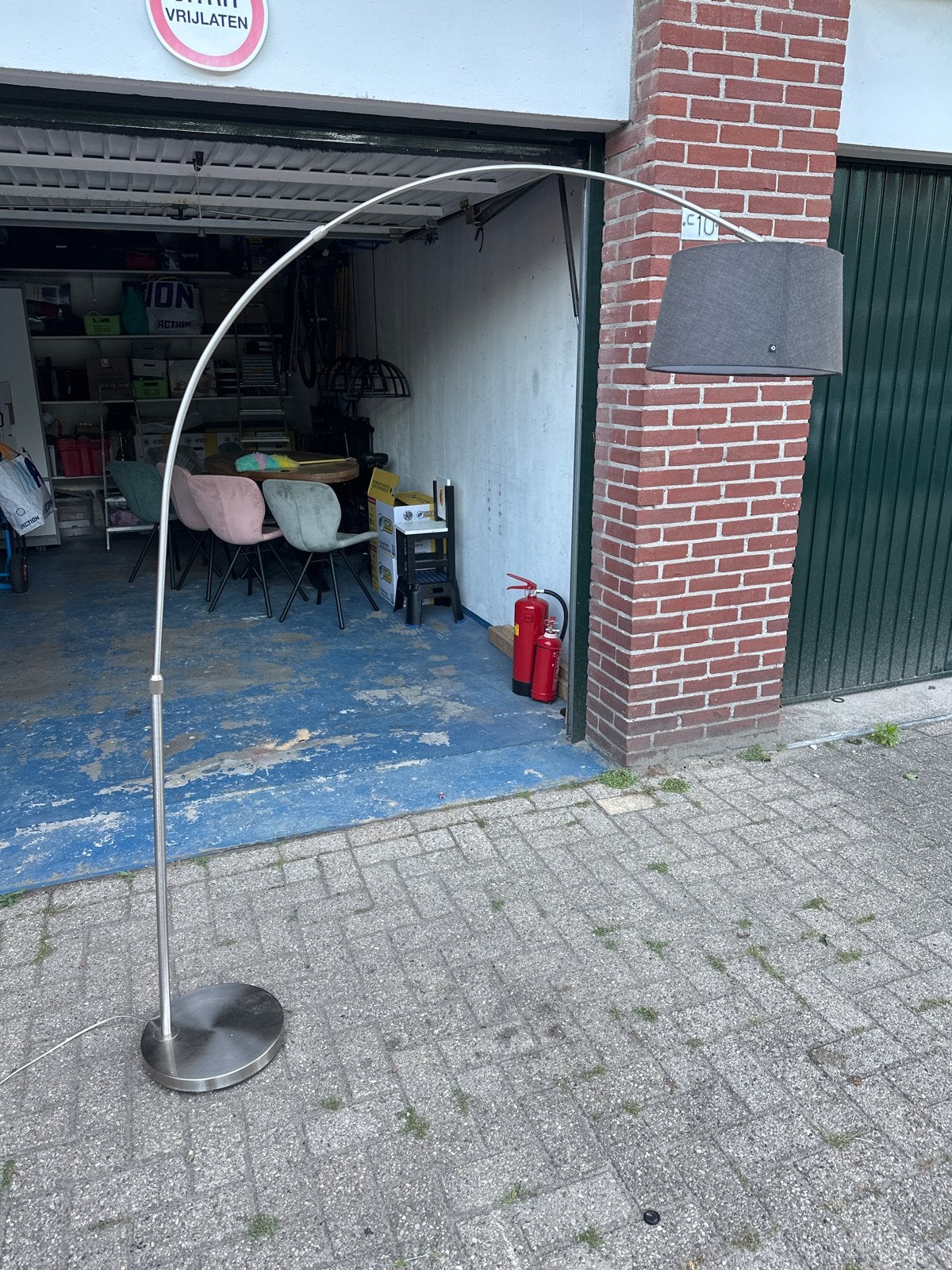 Moderne booglamp met grijze kap, Ophalen, Gebruikt, Metaal, 150 tot 200 cm