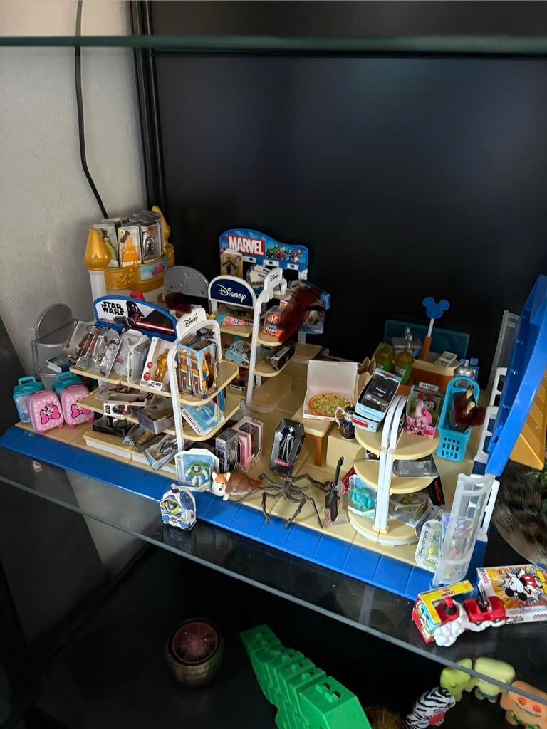 Grote collectie Disney Mini Brands met winkelset, Ophalen of Verzenden, Zo goed als nieuw, Jongen of Meisje