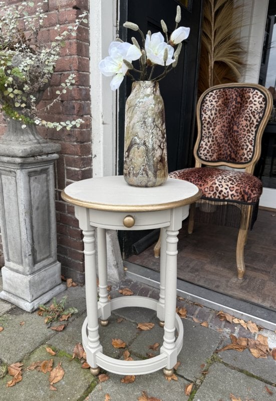 Vintage klein tafeltje, oud bijzettafeltje, tafel taupe VdlM, Ophalen