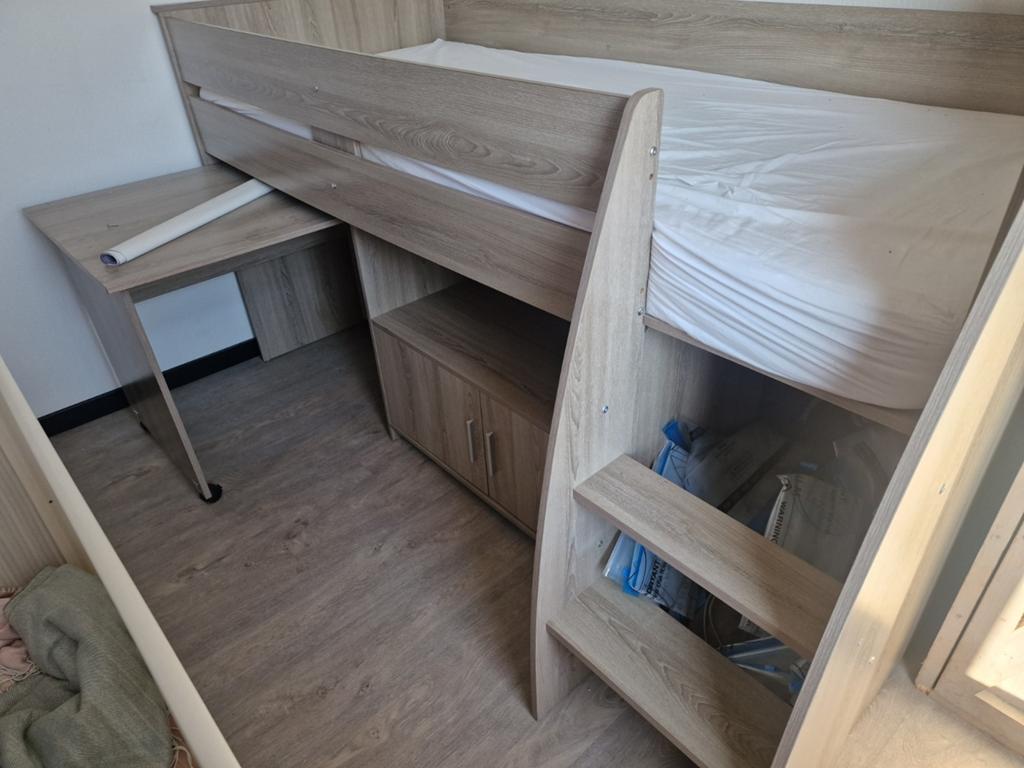 Kinderbed met bureau en opbergruimte - Zo goed als nieuw, Ophalen, 90 cm, Eenpersoons, Minder dan 160 cm