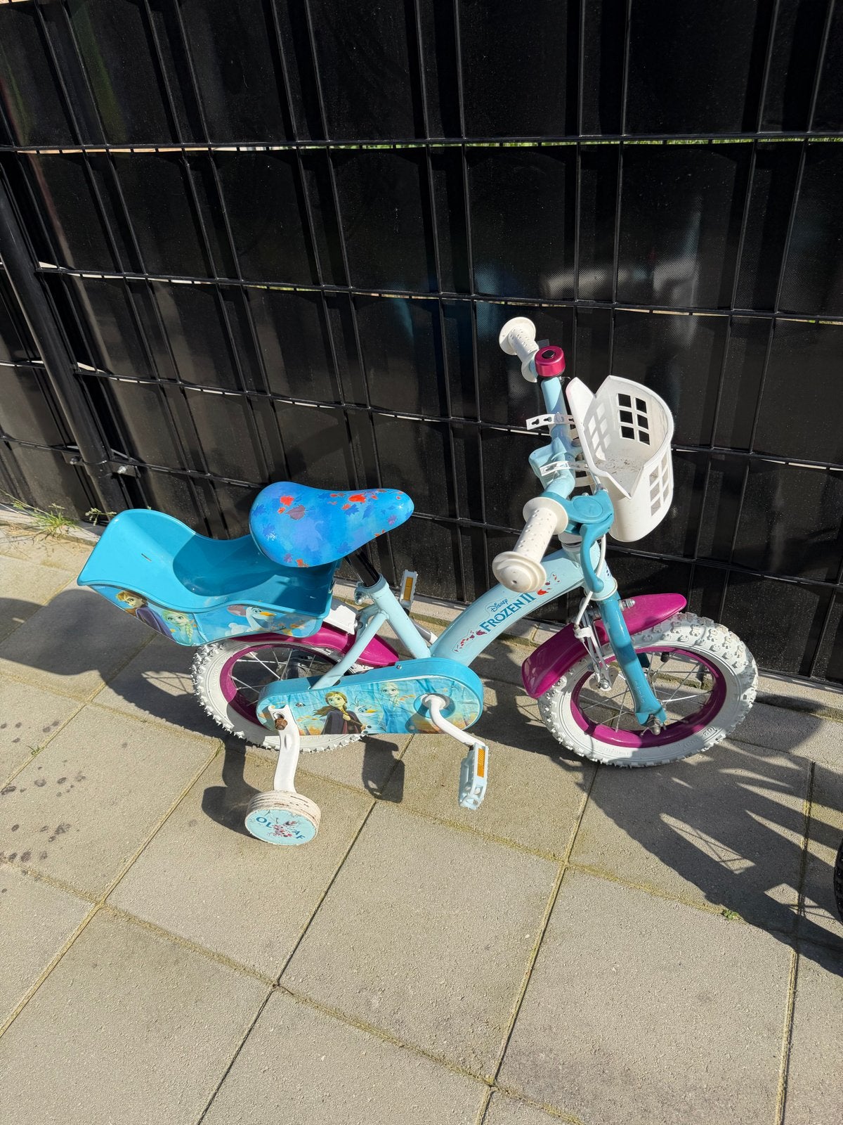 Frozen Kinderfiets met zijwieltjes - 12 inch, Ophalen, Zijwieltjes, Gebruikt, Velgrem
