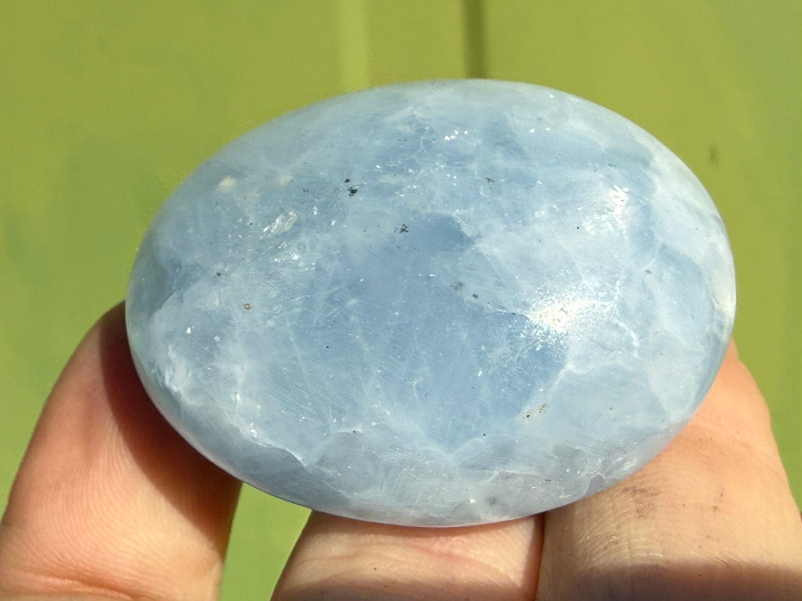 60 Blauwe Calciet handsteen mineralem, Ophalen of Verzenden, Mineraal