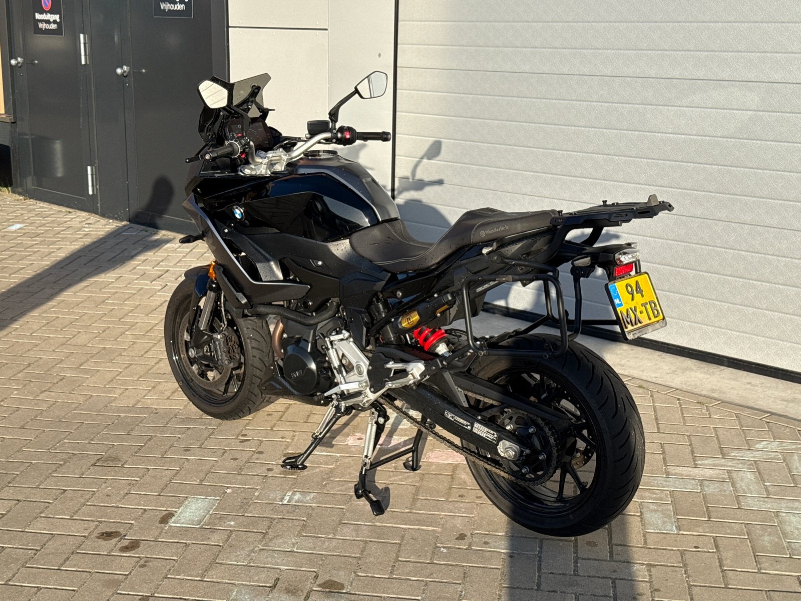 BMW F900XR Triple Black 2023 | Full Option, 898 cc, 2 cilinders, Motorrijbewijs A, Gebruikt