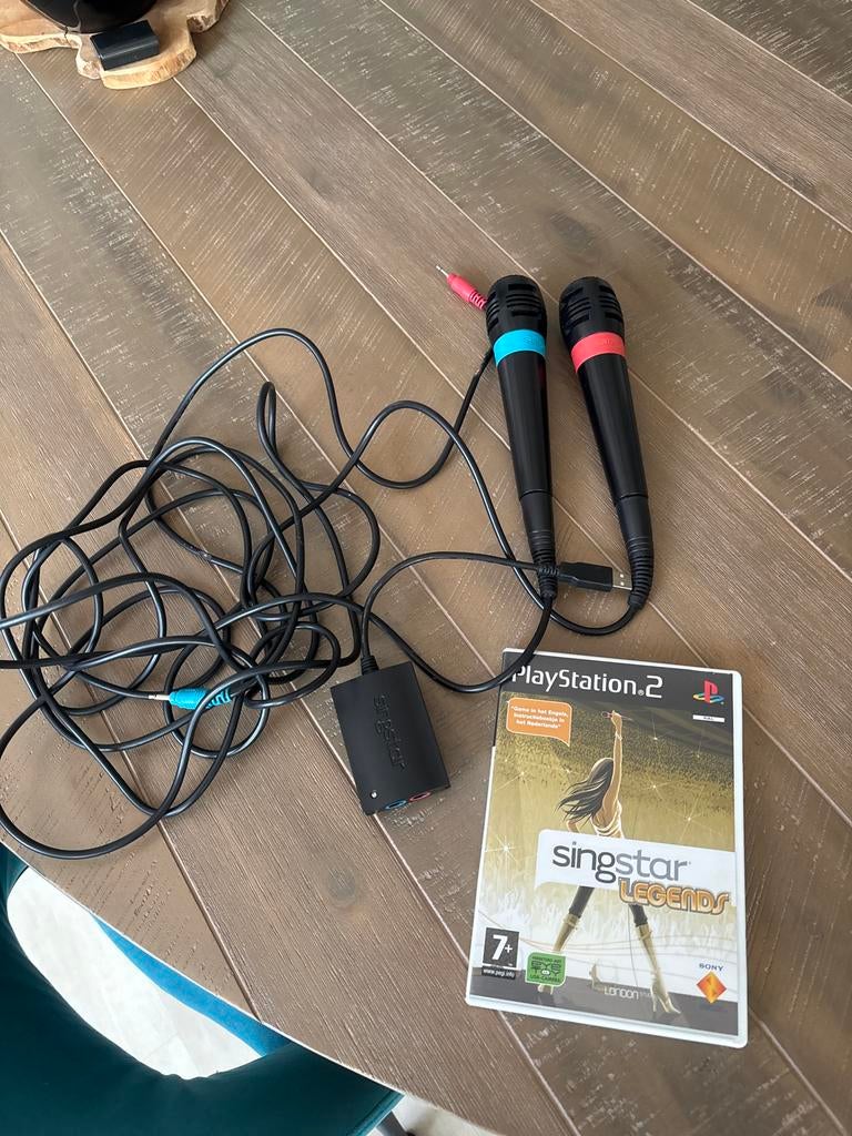 SingStar Legends PS2 met 2 microfoons, Muziek, Gebruikt, 2 spelers, Eén computer