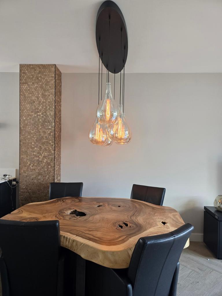 Unieke Suar Massief Houten Eettafel met Stalen Onderstel, Overige houtsoorten, Gebruikt, 100 tot 150 cm, Ophalen of Verzenden