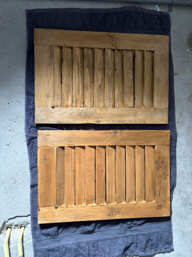 2 decoratie luiken (gebeitst), Huis en Inrichting, Hout, Decoratieobject, Ophalen of Verzenden, Zo goed als nieuw