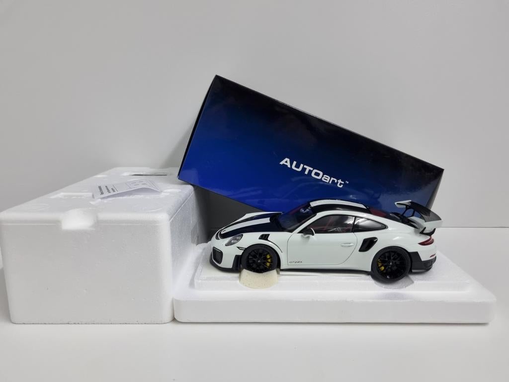 Autoart
Porsche 911 991.2 GT2 RS
Weissach Package 1:18
Nieuw, Hobby en Vrije tijd, Modelauto's | 1:18, Ophalen of Verzenden, Nieuw