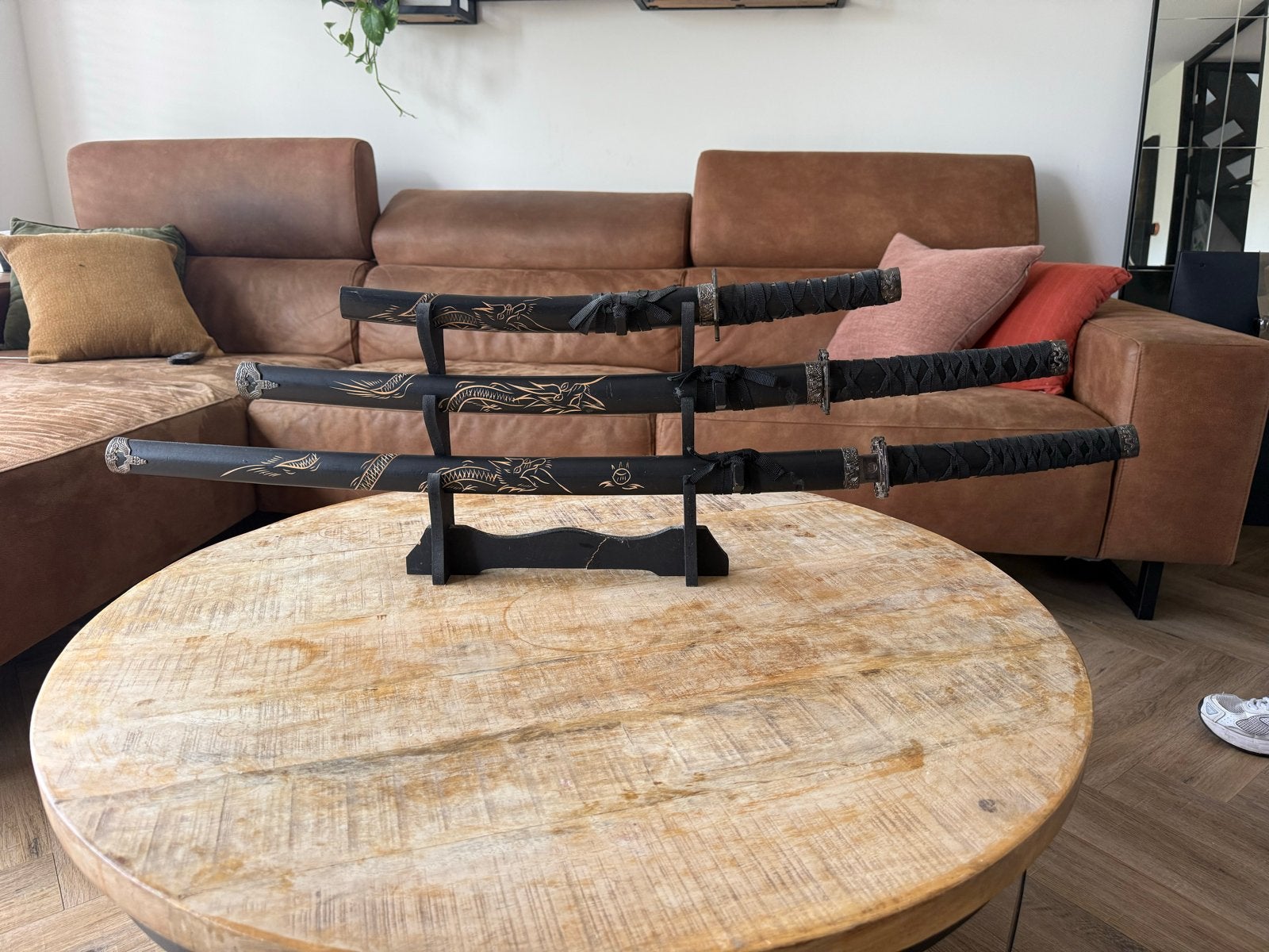 Decoratieve zwaardenset met standaard, Ophalen, Zo goed als nieuw
