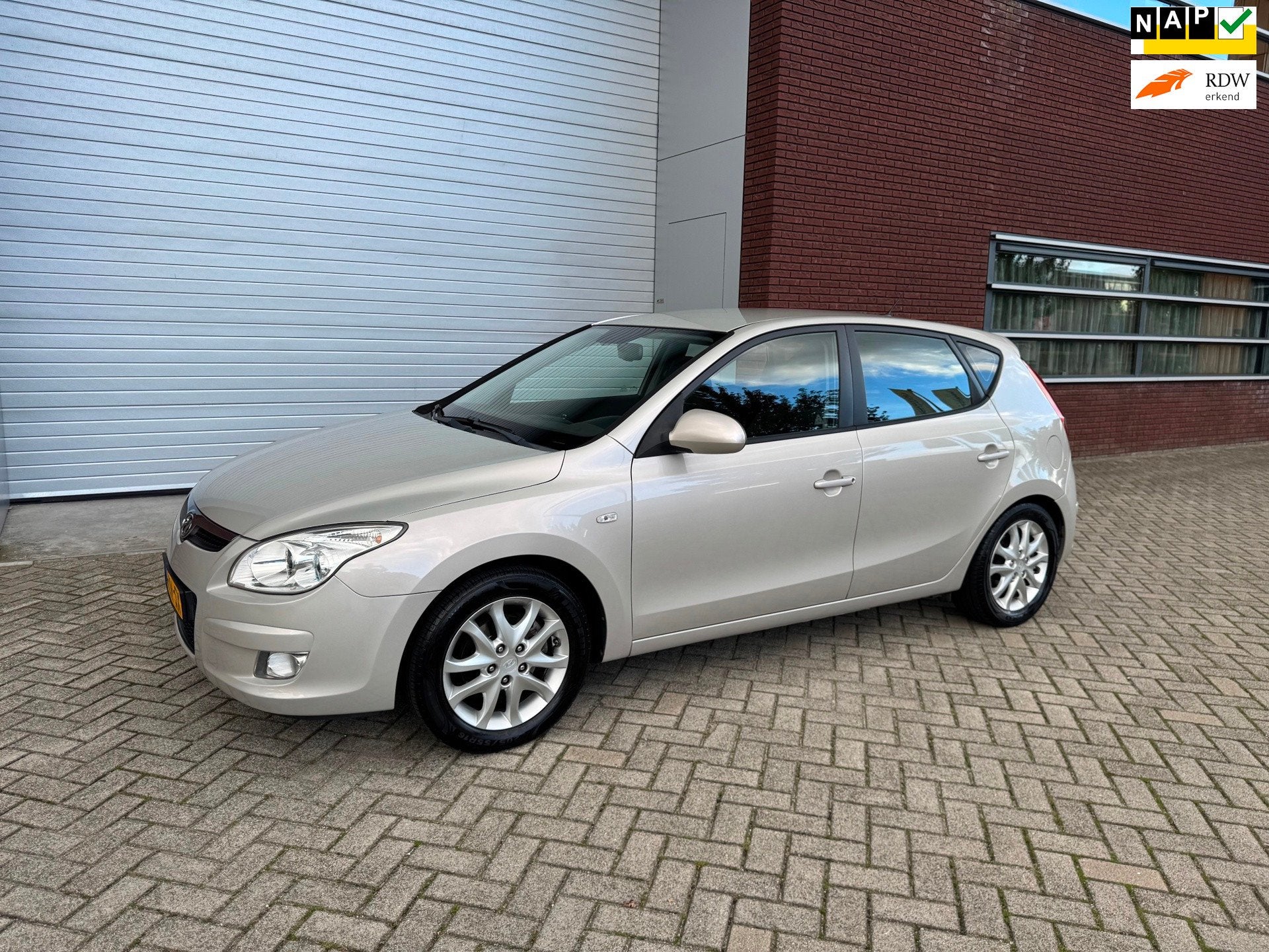Hyundai I30 1.6i i-Catcher Clima Leder Pdc Isofix Afn Trekha, Gebruikt, 1591 cc, 4 cilinders, Leder en Stof