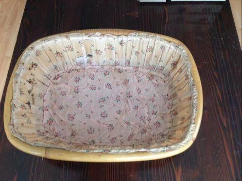voor Reborn Poppen, leuke ouderwetse luiermand van rotan., Ophalen of Verzenden, Gebruikt, Accessoires
