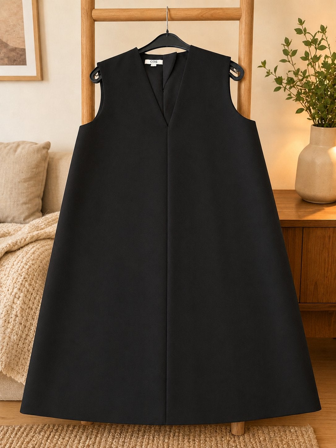 COS Zwarte Jurk Maat 44 - Elegant en Tijdloos, Kleding | Dames, Zwart, Maat 42/44 (L), Ophalen of Verzenden, Zo goed als nieuw