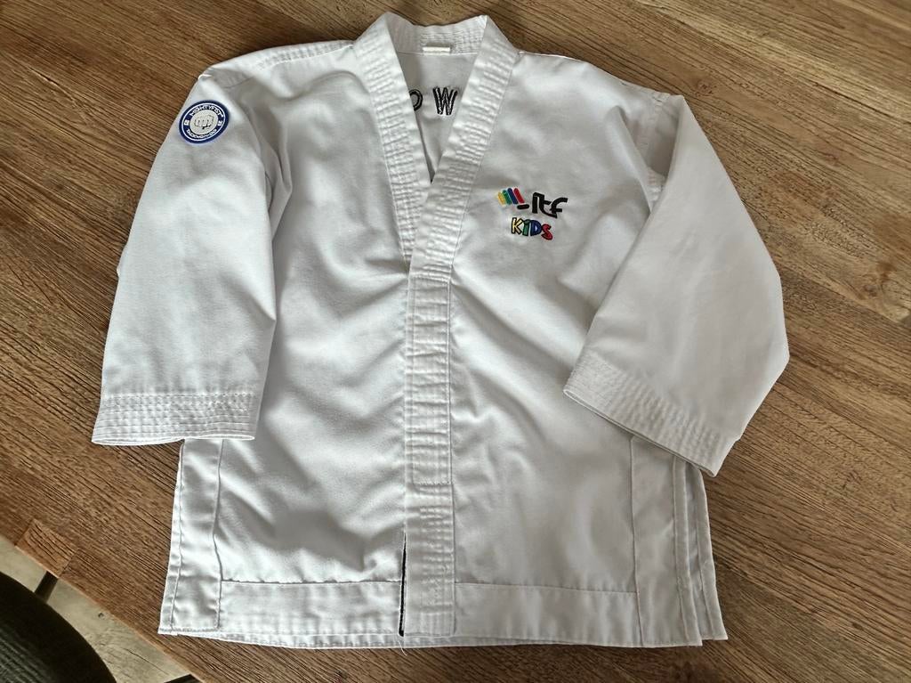 Taekwondo Kids pak size 130 cm, Gebruikt, Taekwondo, Maat XS of kleiner, Vechtsportpak