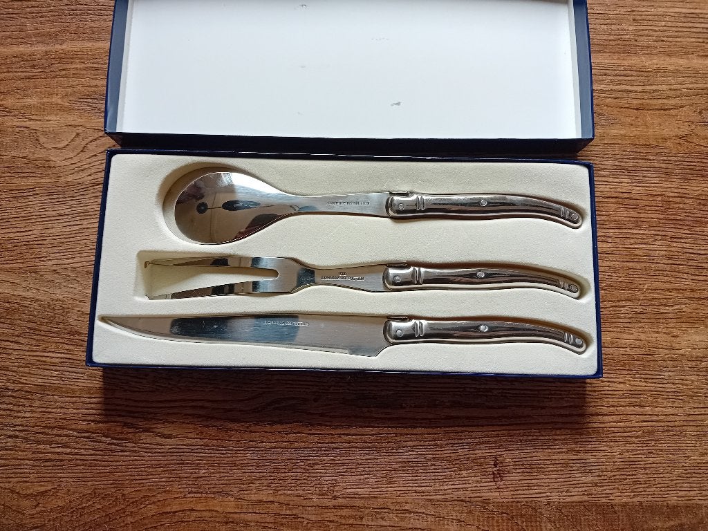 LAGUIOLE 3 delige set, nooit gebruikt, Bestekset, Overige typen, Ophalen of Verzenden, Rvs of Chroom