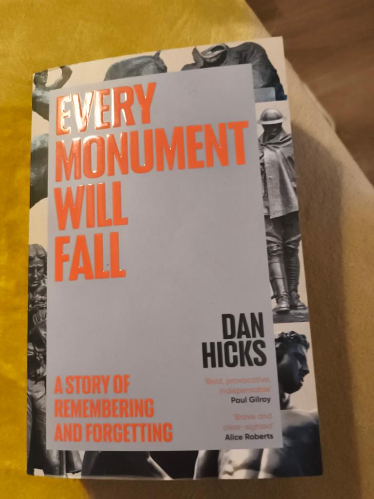 Every Monument Will Fall - Dan Hicks (Engels), Ophalen of Verzenden, Zo goed als nieuw, Dan Hicks, Europa overig