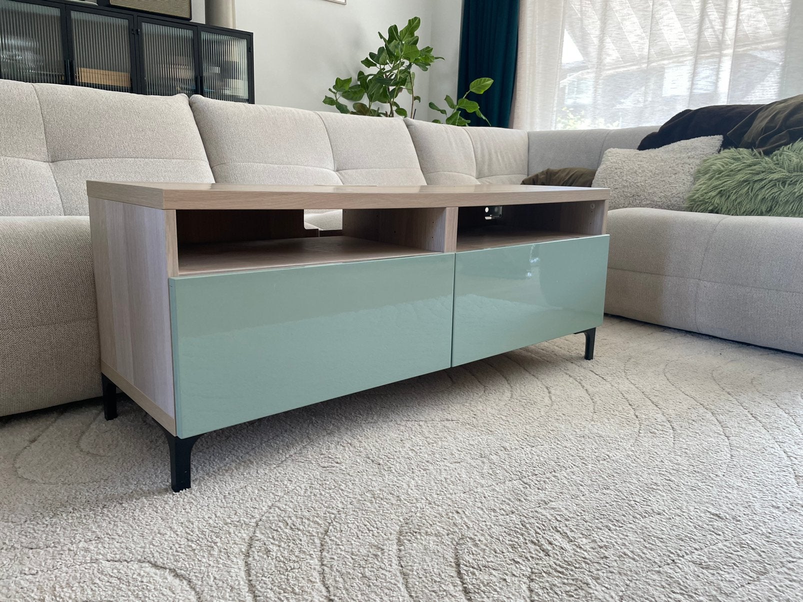 TV meubel + gratis LED strip sage groen hoogglans lades Ikea, Huis en Inrichting, Ophalen, 100 tot 150 cm, Zo goed als nieuw, Minder dan 100 cm
