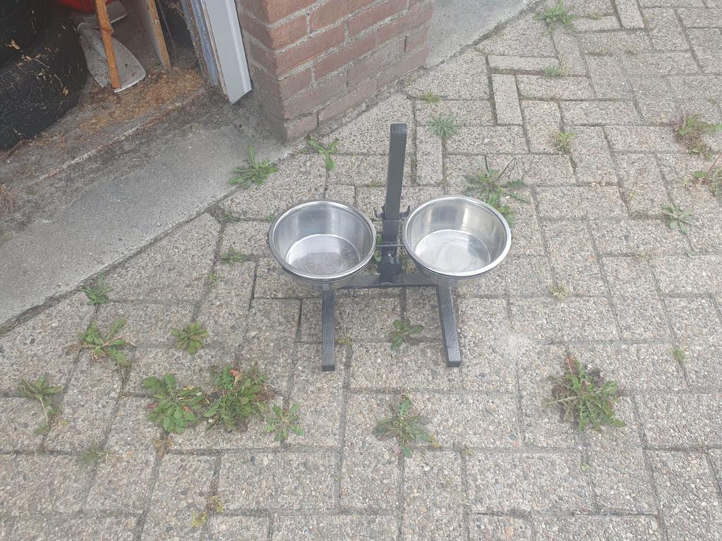 Voer bakken voor honden of de wat grotere katten., Dieren en Toebehoren, Ophalen of Verzenden