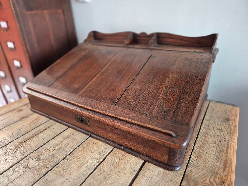 Antiek lessenaar bureau schrijftafel, Ophalen