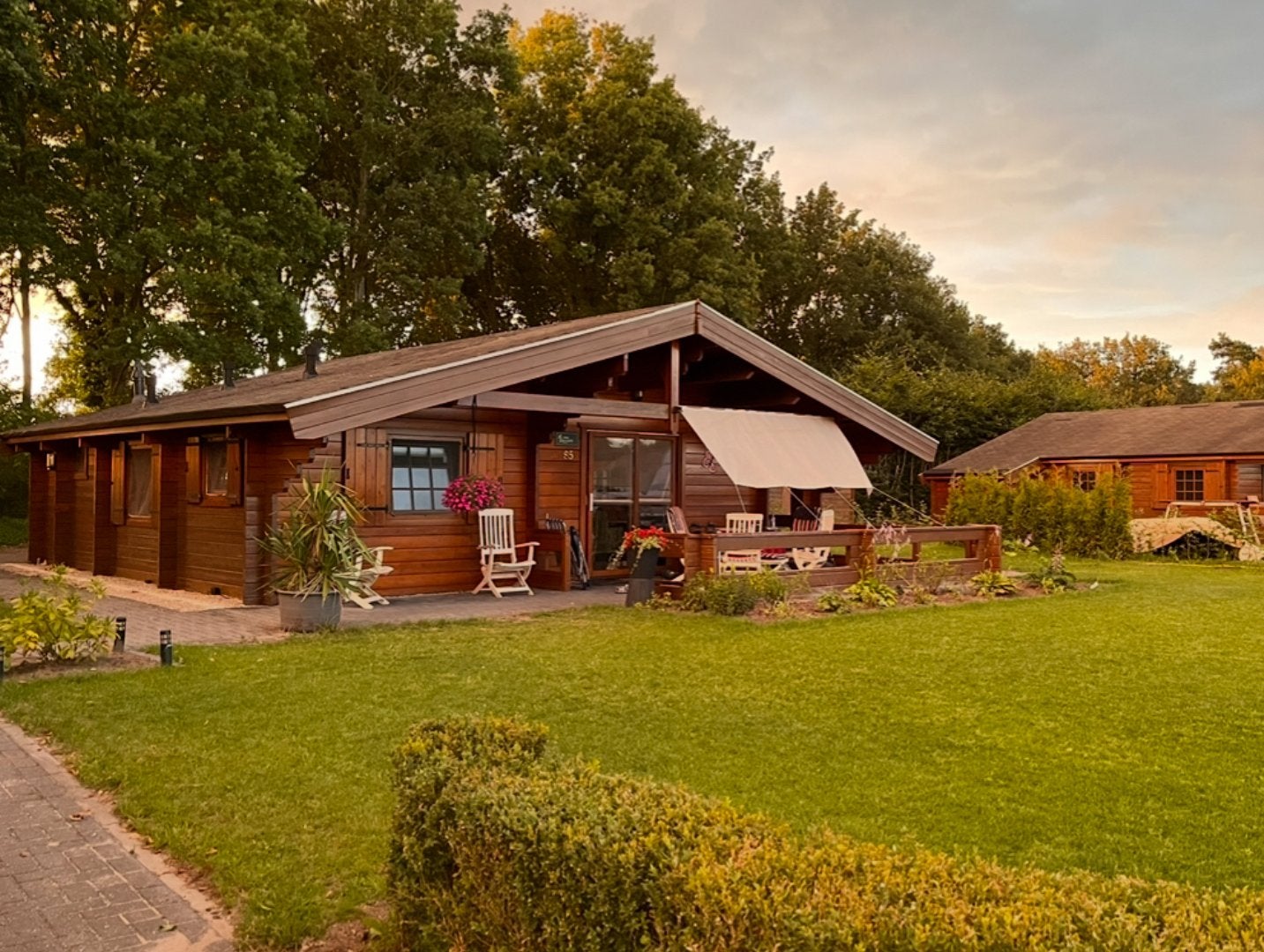 Prachtig groot huis  te koop met eigen perceel 750 meter, Huizen en Kamers, Recreatiewoningen te koop, Overijssel, Bungalow