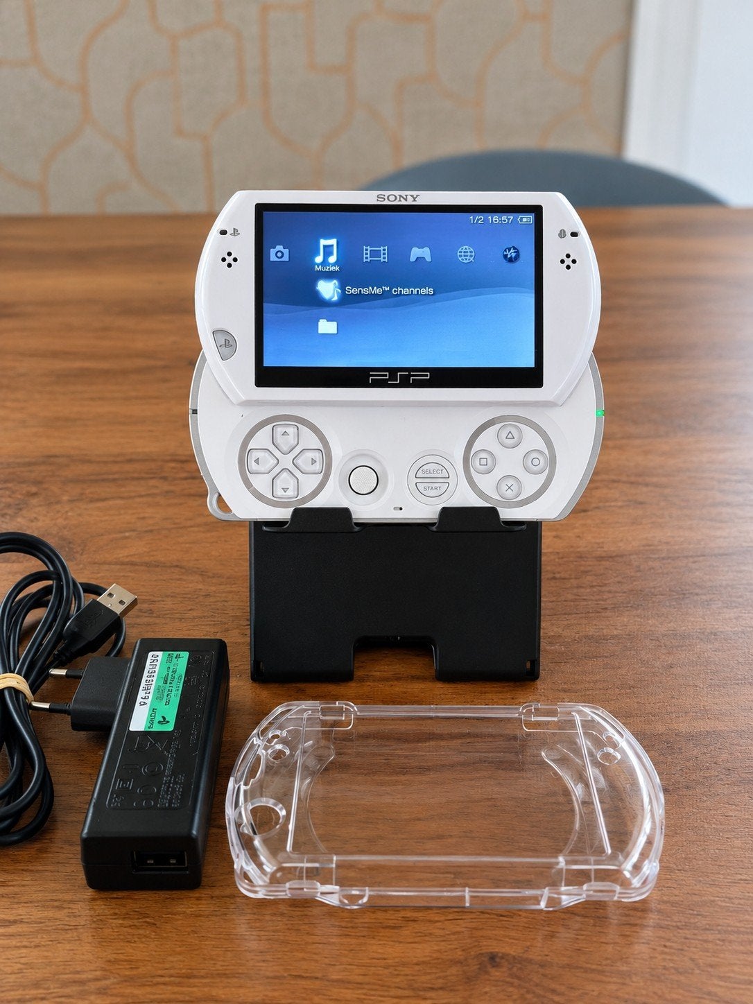 Psp Go Wit | INRUIL MOGELIJK!!, Spelcomputers en Games, Ophalen of Verzenden, Zo goed als nieuw, Wit, PSP Go