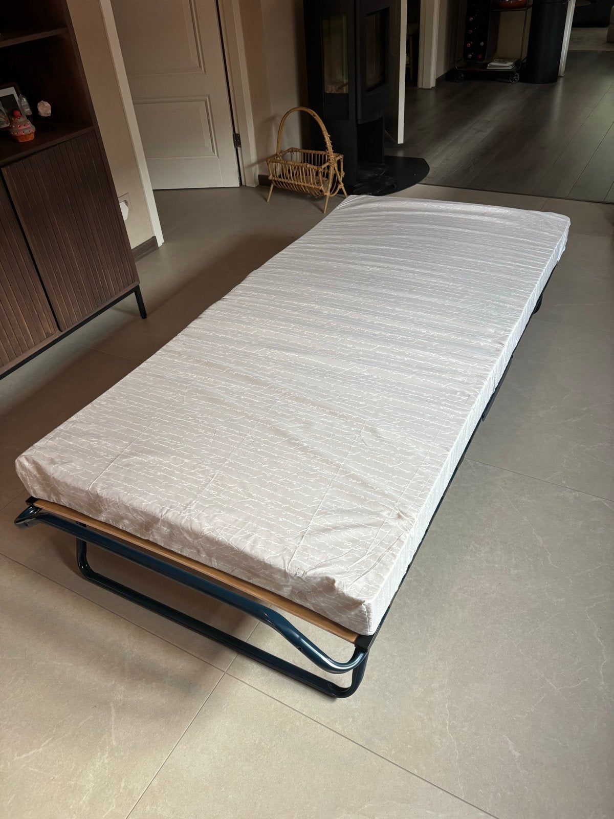NIEUW! Opklapbed, logeerbed, stretchbed, bed, Ophalen, Eenpersoons, Blauw, 80 cm