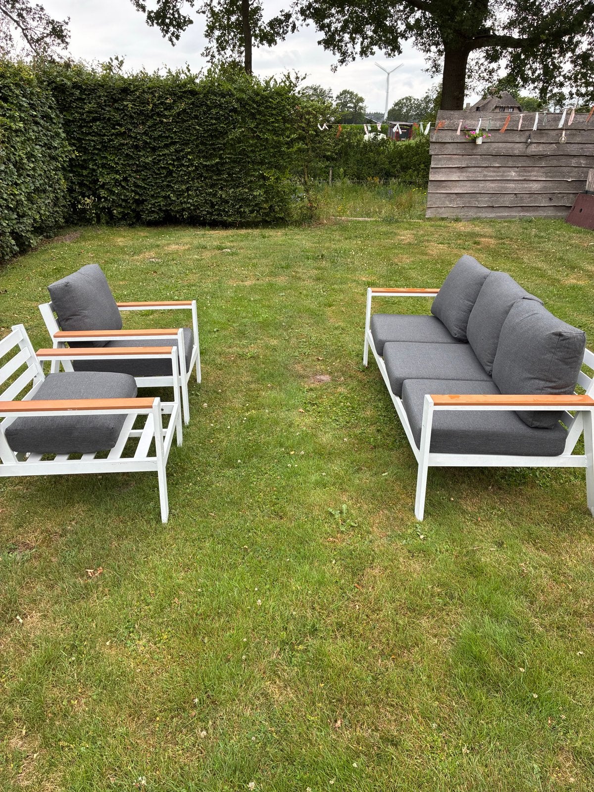 Nette loungeset met kleine gebruikssporen, Tuin en Terras, Tuinsets en Loungesets, Ophalen, 5 zitplaatsen, Gebruikt, Aluminium