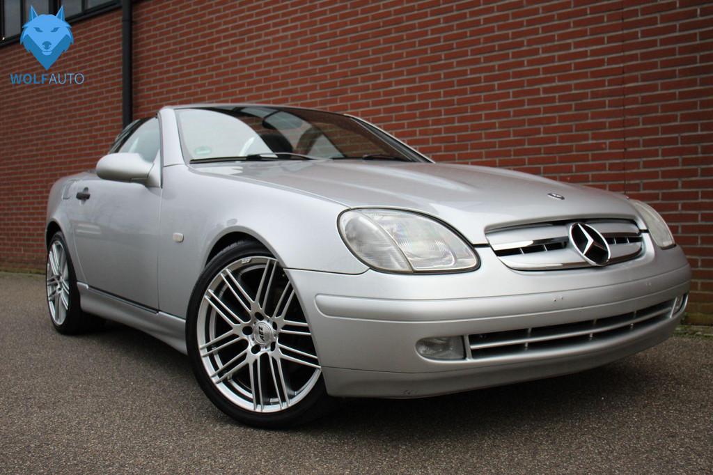 Mercedes-Benz SLK 200 FULL OPTIONS AIRCO NETTE STAAT LEDER!, Auto's, Oldtimers, Voorwielaandrijving, 1998 cc, Stof, Zwart
