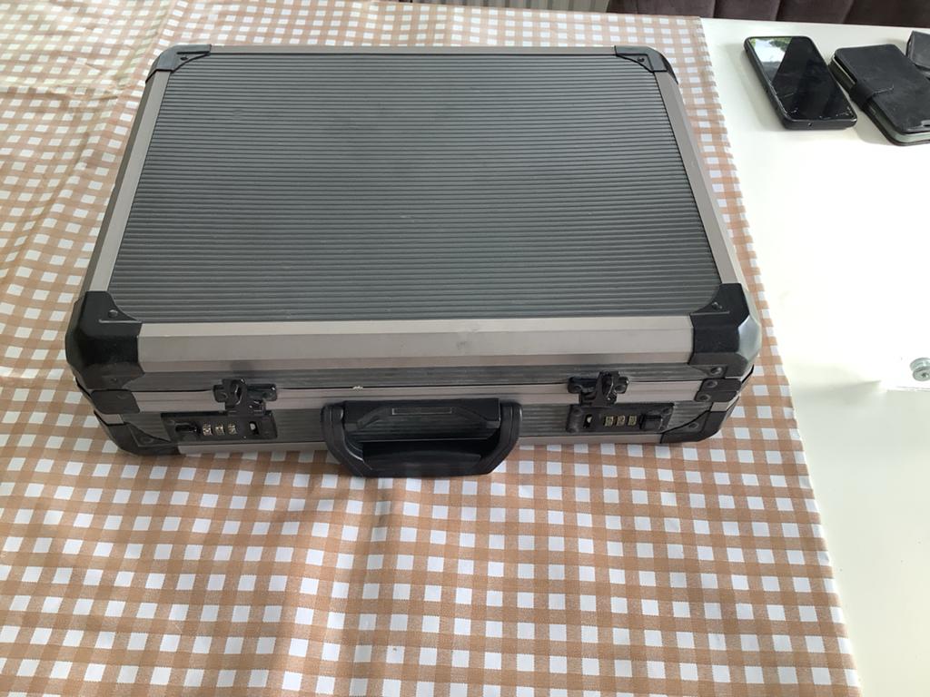 Aluminium koffer met cijferslot en schuimrubber, Sieraden, Tassen en Uiterlijk, Koffers, Ophalen, Slot, Minder dan 50 cm, Zo goed als nieuw
