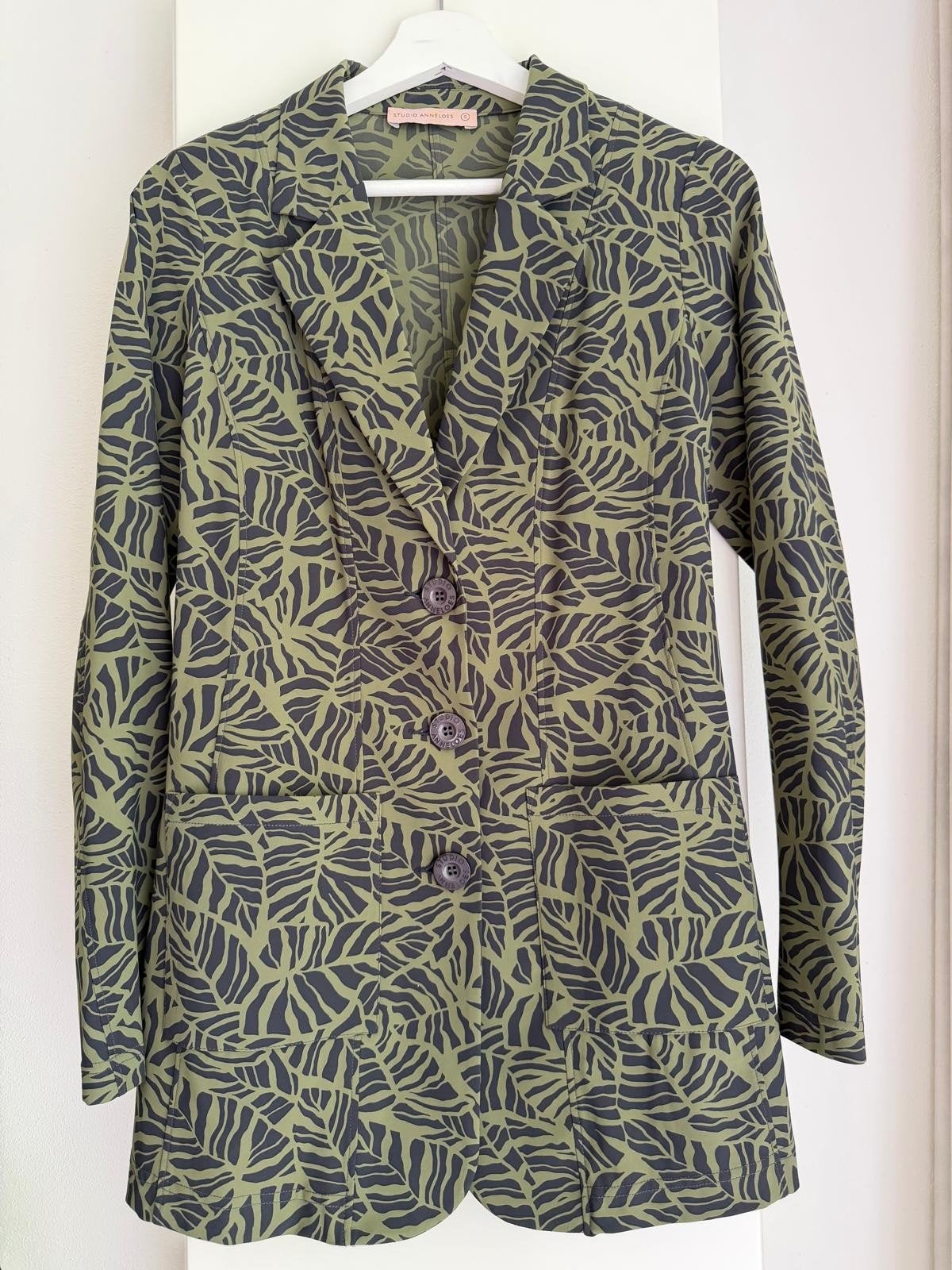 Studio Anneloes Blazer Groen met Bladprint Maat S, Studio Anneloes, Ophalen of Verzenden, Zo goed als nieuw, Jasje