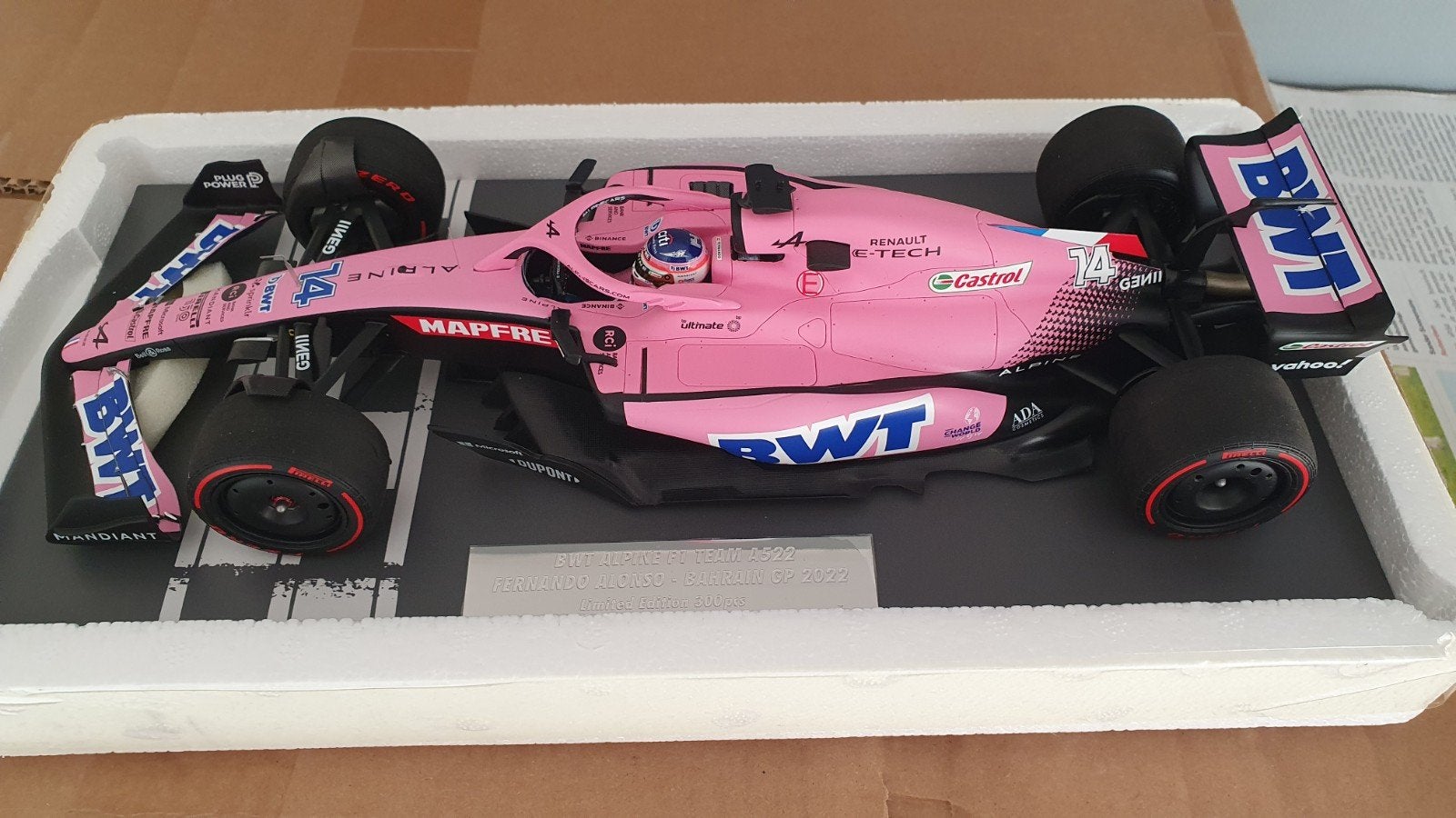 Minichamps resin 1/18 BWT Alpine A522 Alonso Bahrein 2022, Hobby en Vrije tijd, Modelauto's | 1:18, Ophalen of Verzenden, Nieuw