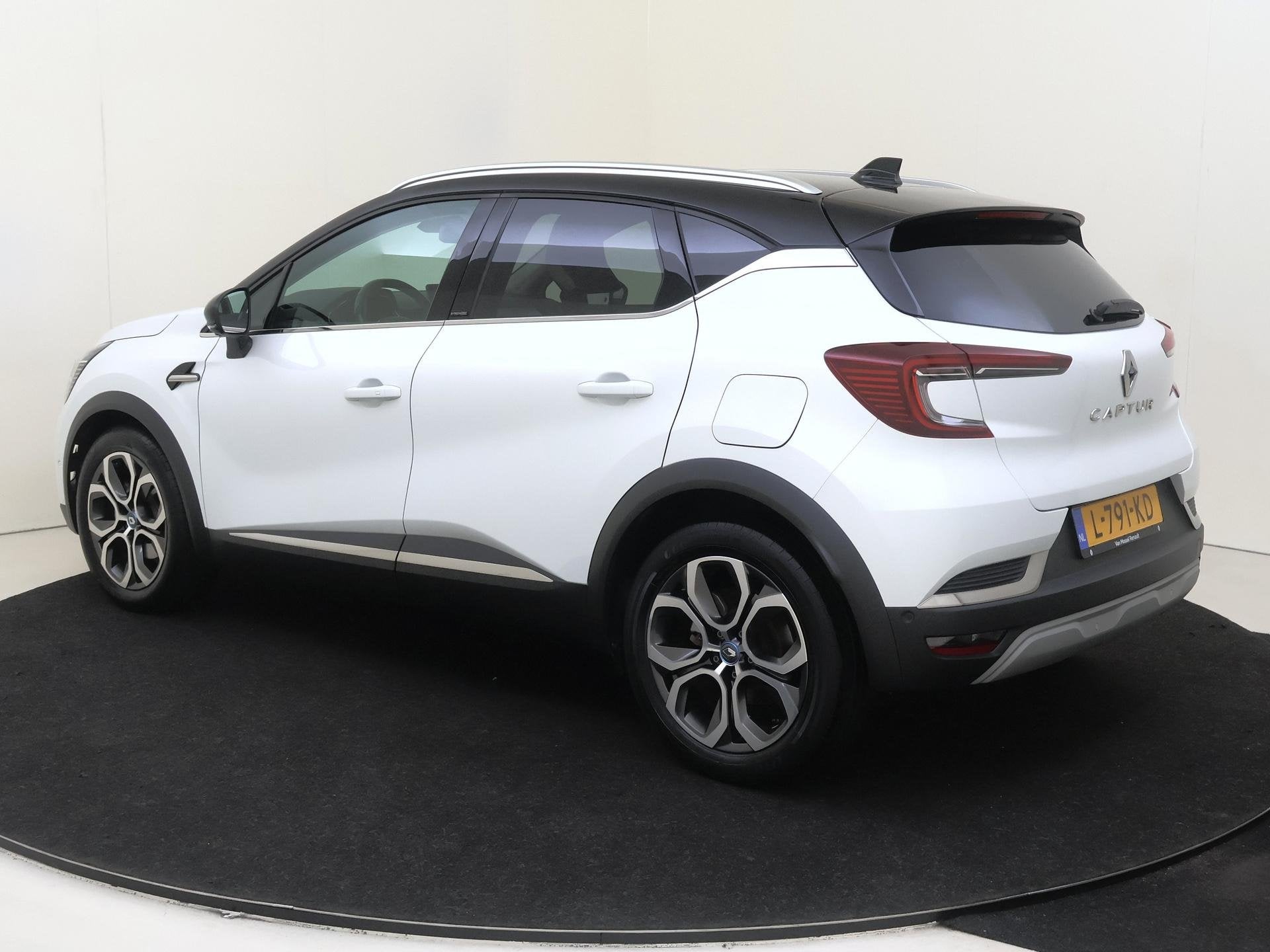 Renault Captur 1.6 E-Tech Plug-In Hybrid Intens 160PK | Auto, Auto's, Renault, Dealer onderhouden, Stof, Gebruikt, 4 cilinders