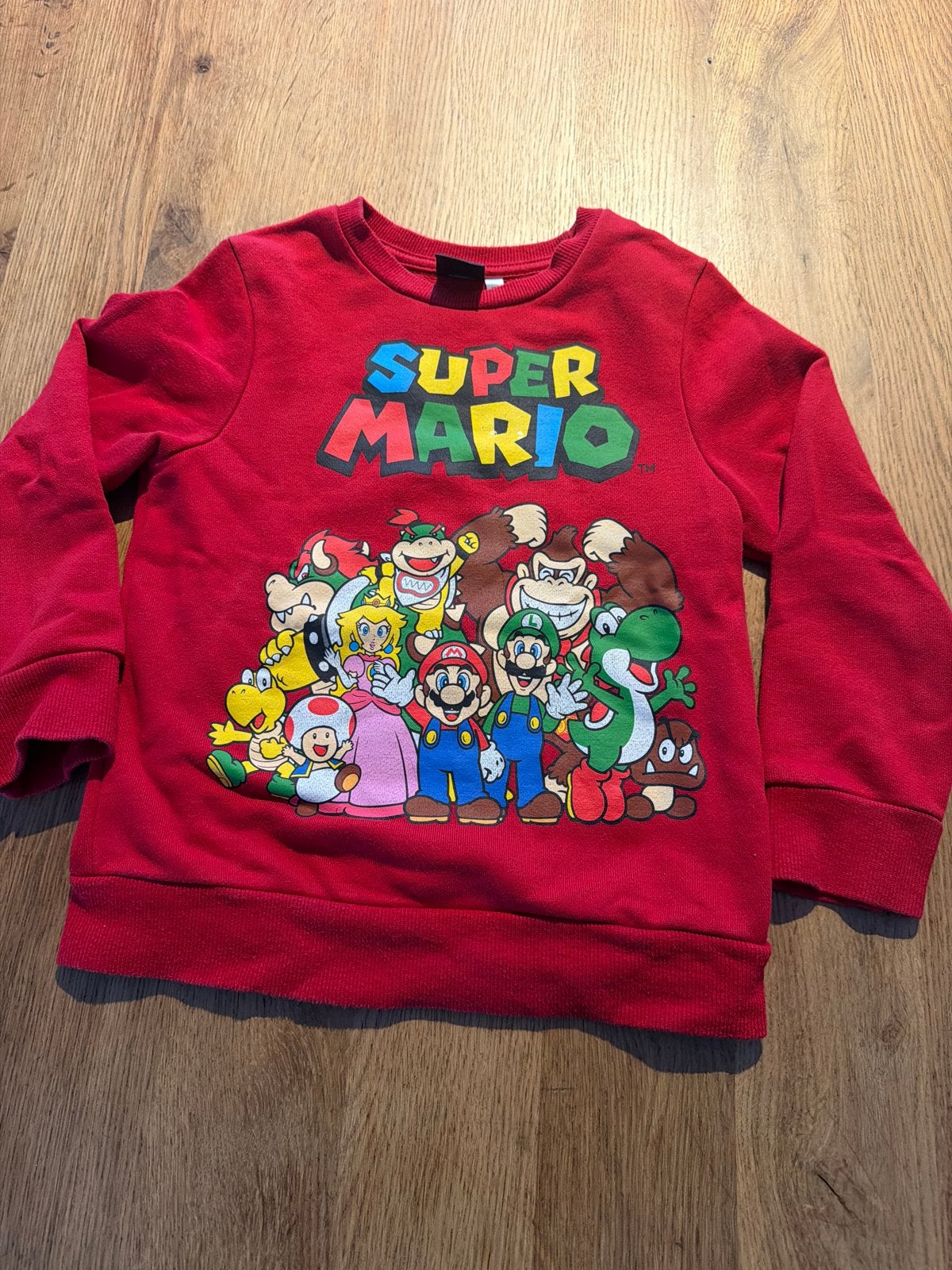 Super Mario sweater rood maat 116, Ophalen of Verzenden, Gebruikt, Jongen of Meisje
