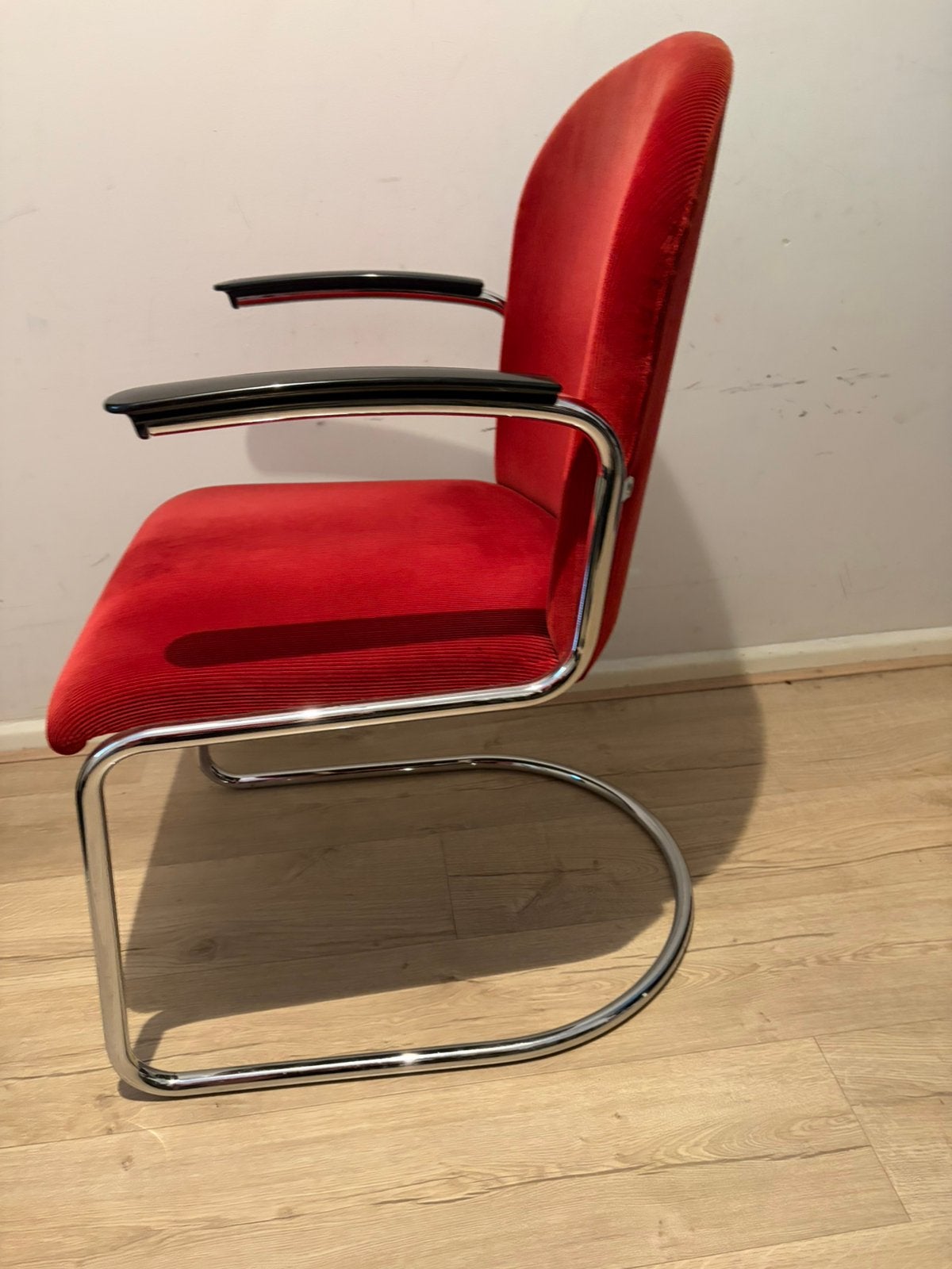 Nieuwe Dutch Originals  Gispen Classics 413 - 375 euro, Huis en Inrichting, Stoelen, Ophalen, Nieuw, Rood, Twee