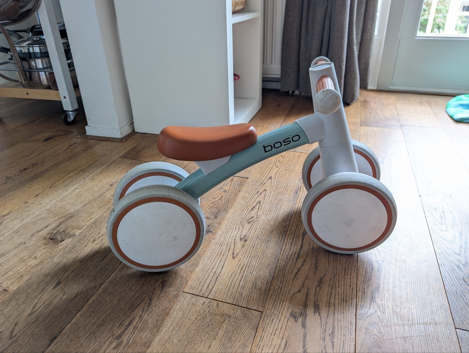 Foto 2 van Boso kinderfiets / babyfiets / voor baby's en peuters