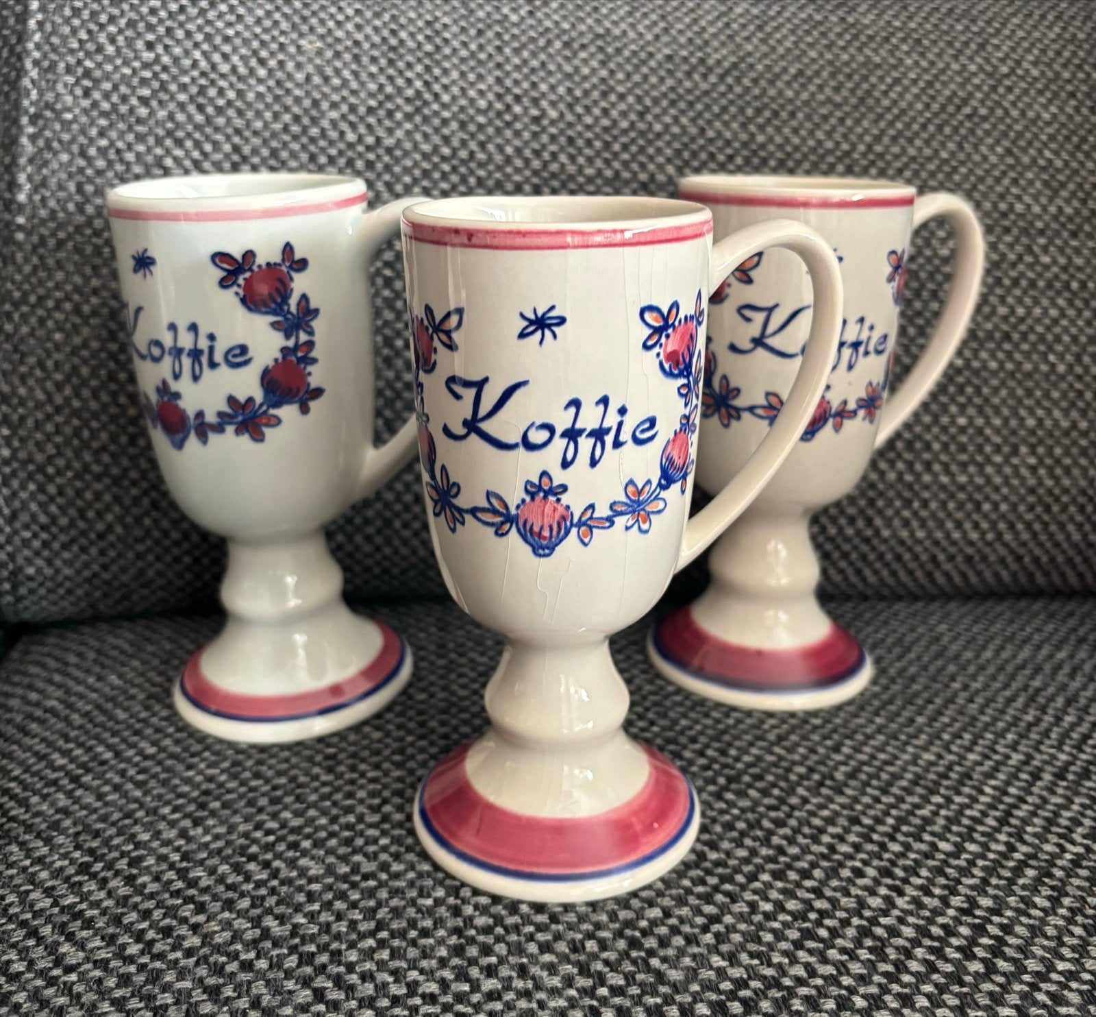 Set van 3 Zenith Gouda 'Koffie' bekers. En één ‘Thee’ beker, Antiek en Kunst, Ophalen